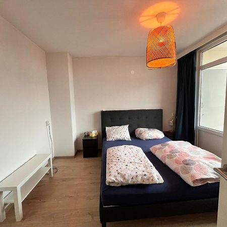 Lovely And Spacious Apartment In ปือร์เมอแร็นด์ ภายนอก รูปภาพ